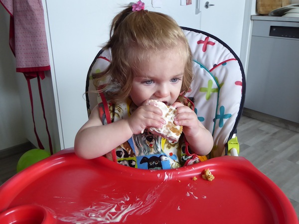 ella_eating_birthdaycake